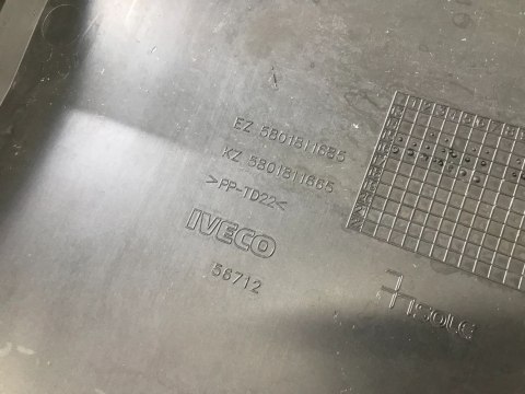 Listwa Iveco daily IV 4 boczna na błotnik prawy tył long