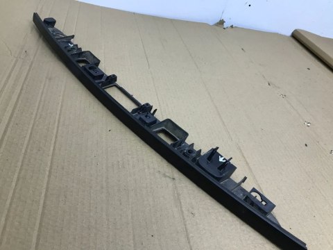 Listwa Mercedes benz w204 07-14 sedan c-klasa tył bagażnika a2047400693