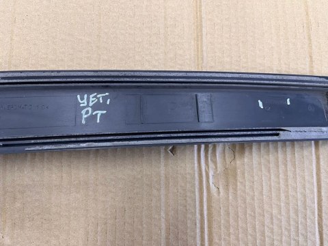 Listwa Skoda yeti prawa lewa przednia tylna nakładka drzwi plastik 5l0853754 5l0853753 5l0853515 5l0853516