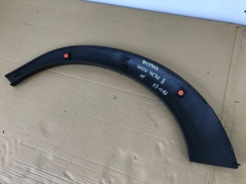 Listwa Volvo xc70 II 2 07-16 nakładka błotnika prawy tył prawa 31283107