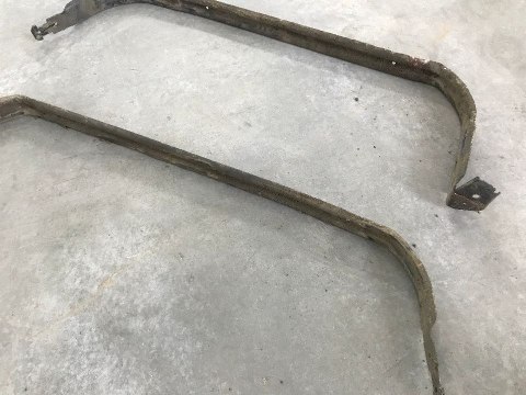 Mocowanie zbiornika Ford Transit Connect I MK1 obejma uchwyt baku 02-13r