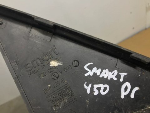 Nakładka błotnika Smart fortwo I 1 450 trójkąt plastik prawy 0000982V008