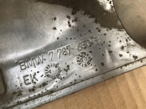 Osłona termiczna Bmw E46 E39 E60 E83 2.0d kolektora wydechowego blacha 7787650B