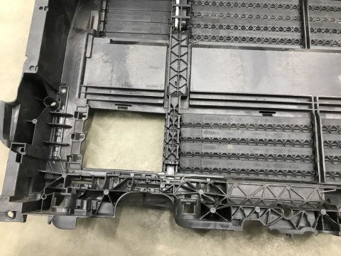 Pas przedni Ford fiesta VII mk8 17-23 Kierownica powietrza żaluzja H1BB-8B041-A H1BB-8B041-C 1T76-8B041-A