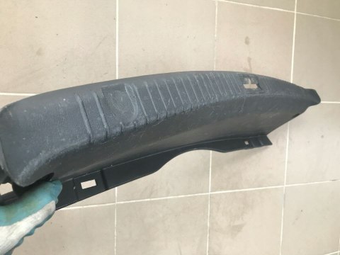 Plastik HYUNDAI SONATA 5 V NF osłona progu bagażnika pasa tylnego nakładka