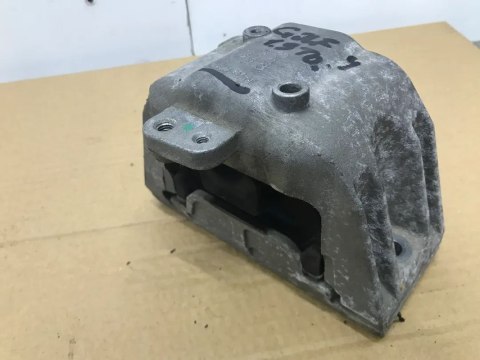 Poduszka silnika vw golf 3 4 polo 6N bora new beetle octavia toledo leon audi A3 8L A4 B5 A6 C4 mocowanie łapa prawa 1J0199262BF