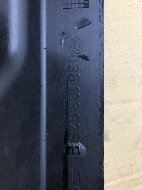 Pokrywa silnika Vw Golf Polo Leon Ibiza Fabia 1,4 16V osłona górna nakładka 036103925 C D E