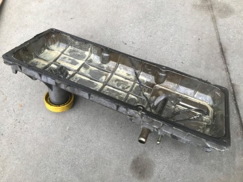 Pokrywa zaworów Renault THALIA CLIO II KANGOO 1.4b dekiel głowicy