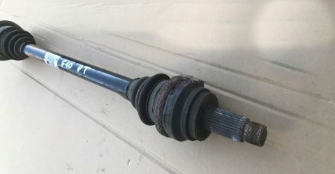 Półoś BMW 5 F10 2.0D prawa tylna półoś napędowa przegub 7581028