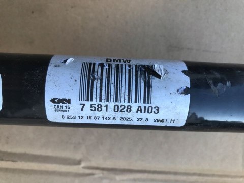 Półoś BMW 5 F10 2.0D prawa tylna półoś napędowa przegub 7581028