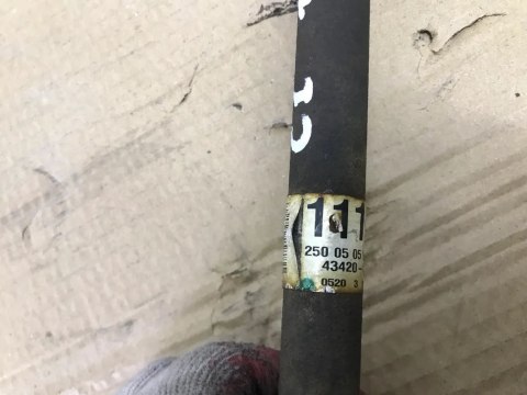 Półoś toyota aygo citroen C1 peugeot 107 05-14 1,0 benzyna manual lewa 43420-0H010