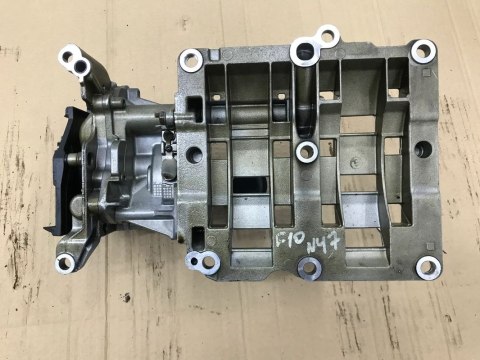 Pompa oleju BMW N47D20 N47D16 1 2 3 4 5 X1 X3 smok 7810823 E84 E90 E92 E91 E93 F07 F10 F11 F20 F21 F22 F25 F30 F31 F32 F34 F36