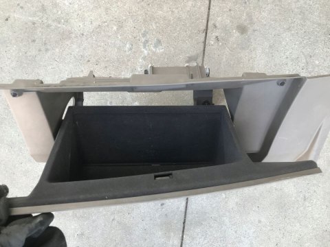 Schowek NISSAN MURANO Z50 schowek pasażera deski 68108