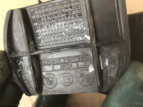 Ślizg Bmw 3 E46 sedan kombi coupe mocowanie wspornik uchwyt zderzaka lewe tylne 8195321