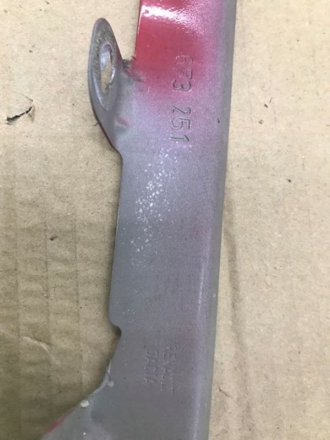 Ślizg DACIA LOGAN 1 I MCV 05-14r. mocowanie wspornik uchwyt błotnika lewe prawe przednie