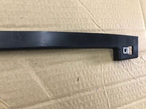 Ślizg Fiat panda III 3 11- górne mocowanie zderzaka przedniego 735625226