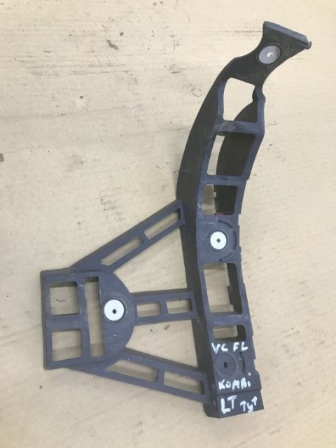 Ślizg OPEL VECTRA C KOMBI 02-08r. mocowanie wspornik uchwyt zderzaka lewe tylne 13100355