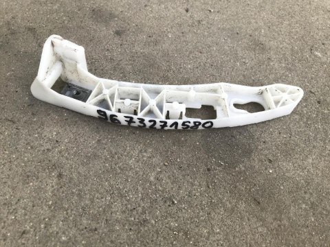 Ślizg Peugeot 208 I 12-19r. mocowanie wspornik uchwyt zderzaka prawe tylne 9673271580
