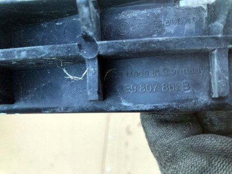 Ślizg Vw PASSAT B5 LIFT KOMBI mocowanie uchwyt zderzaka tylnego 3b9807863b