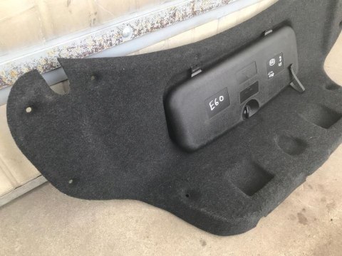 Tapicerka BMW E60 boczek osłona poszycie klapy bagażnika sedan