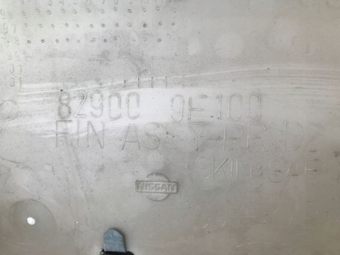 Tapicerka Nissan Altima L30 98-01r boczki drzwi komplet