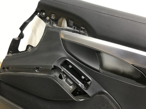 Tapicerka Porsche 911 model 991 prawa prawy boczek drzwi 991555204