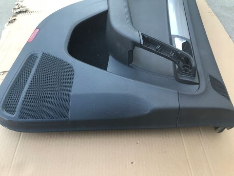 Tapicerka VW PASSAT B7 kombi boczek drzwi lewych tylnych 3AF867211