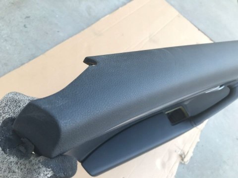 Tapicerka VW PASSAT B7 kombi boczek drzwi lewych tylnych 3AF867211