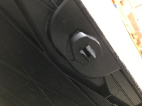 Tapicerka audi a4 b7 kombi osłona tylnej klapy bagażnika 8e9867979b