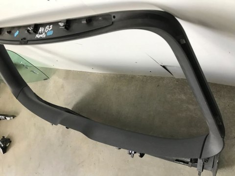 Tapicerka audi a4 b7 kombi osłona tylnej klapy bagażnika 8e9867979b