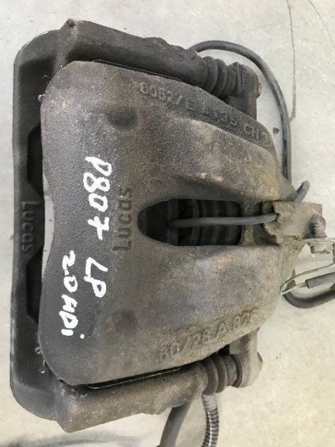Zacisk hamulcowy Peugeot 807 2.0 HDI przednie lewe jarzmo mocowanie