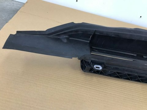 Żaluzja Audi e-tron 4KE121223 wlot kierownica powietrza