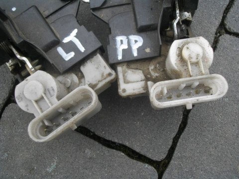 Zamek drzwi ALFA ROMEO 147 PRAWY PRZÓD LEWY TYŁ