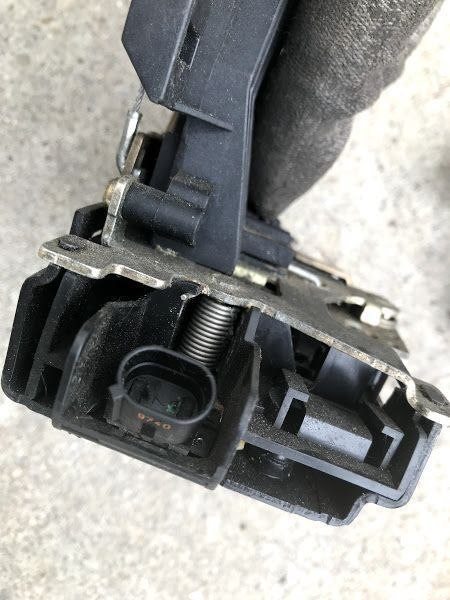 Zamek drzwi Vw Volkswagen Golf 4 IV 5d lewy tylny