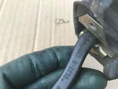 Zawias drzwi BMW 3 E46 ogranicznik prawy lewy tył 8160963