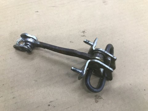 Zawias drzwi Opel Vectra C Signum ogranicznik prawy tył przód 09229751 09229749