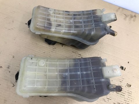 Zbiorniczek Peugeot Citroen płynu chłodzącego wyrównawczy 1.1b 1.4b