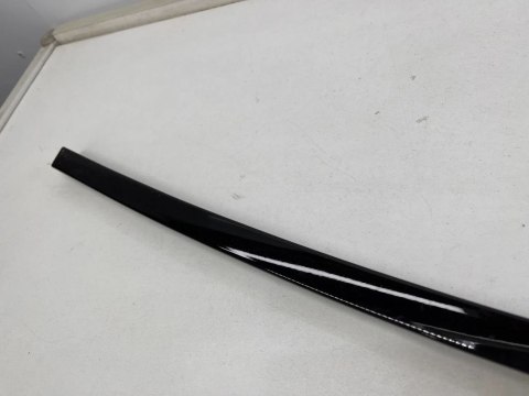 Listwa BMW G30 F90 nakładka drzwi prawych tylnych prawy tył 16444510