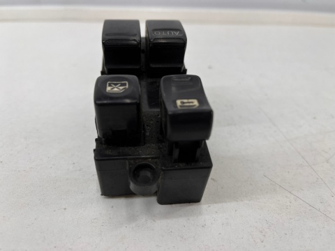 Przełącznik Nissan almera n16 panel przycisk szyb lewy przedni