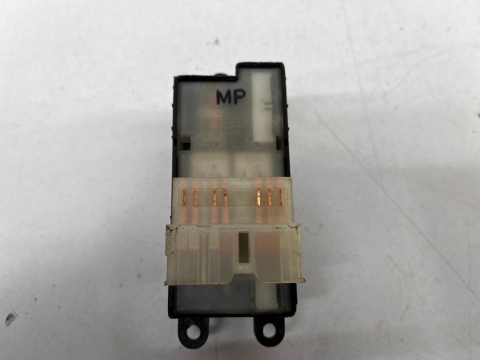 Przełącznik Nissan almera n16 panel przycisk szyb lewy przedni