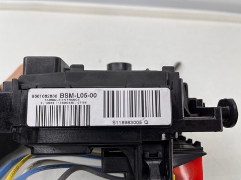 Skrzynka bezpieczników Peugeot expert Fiat scudo Citroen moduł sterownik BSI 9661682880