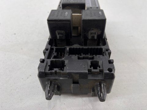 Skrzynka bezpieczników Volvo v40 moduł sterownik BSI 30889989