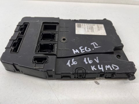 Skrzynka bezpieczników Renault scenic 2 megane 2 moduł komfortu 8200724405