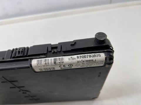 Skrzynka bezpieczników Renault scenic 2 megane 2 moduł komfortu 8200724405