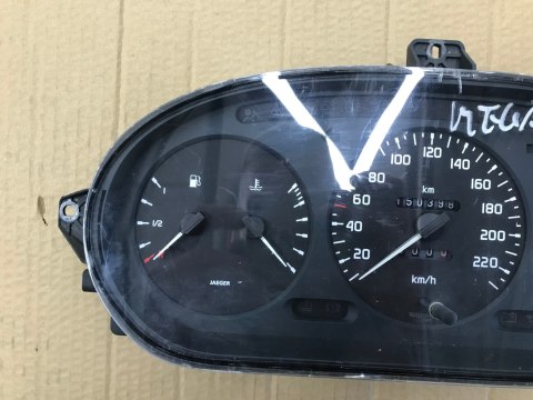 Licznik Renault megane 1.6 zegary obrotomierz prędkościomierz wskaźnik wyświetlać 09046412020