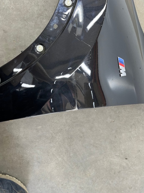 Błotnik BMW X1 U11 lewy 22r.-> 1300504