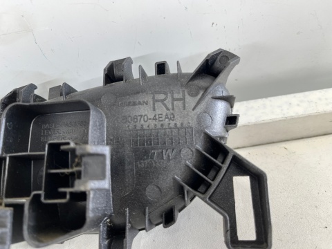 Klamka Nissan Qashqai II 2 J11 13-21r. wewnętrzna rączka uchwyt drzwi przednia tylna prawa 80670-4ea0