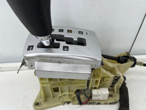 Lewarek zmiany biegów Hyundai Sonata V 5 NF 04-09r. 3.3 v6 automat wybierak dźwignia linka