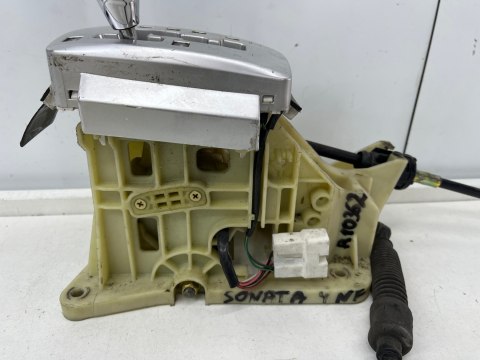 Lewarek zmiany biegów Hyundai Sonata V 5 NF 04-09r. 3.3 v6 automat wybierak dźwignia linka