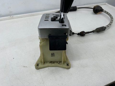 Lewarek zmiany biegów Hyundai Sonata V 5 NF 04-09r. 3.3 v6 automat wybierak dźwignia linka